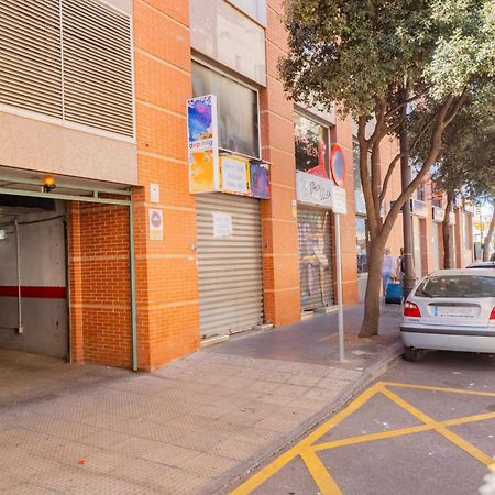 Cubo'S Apartamento Atocha With Optional Parking Malaga Zewnętrze zdjęcie