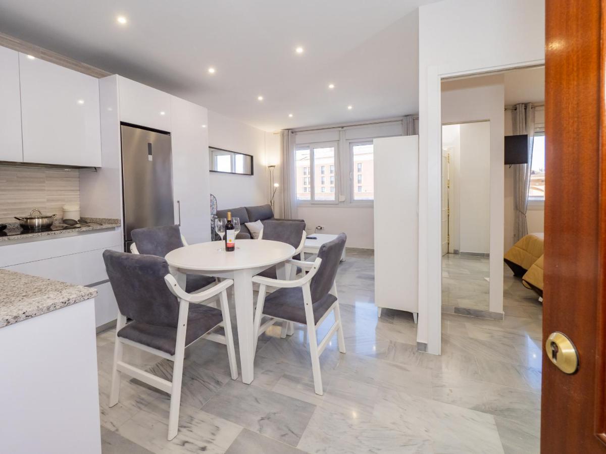 Cubo'S Apartamento Atocha With Optional Parking Malaga Zewnętrze zdjęcie